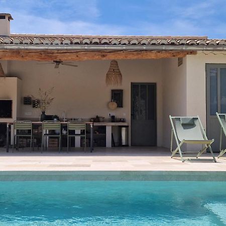 Appartement Dans Un Mas Provencal Renove Saint-Hilaire-dʼOzilhan Exteriér fotografie